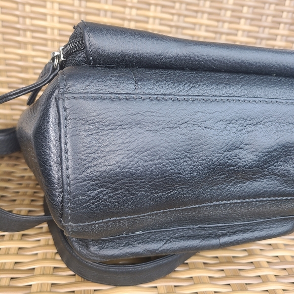 Fossil Black Leather Crossbody Shoulder Purse Bag Adjustable Strap - Picture 8 of 16